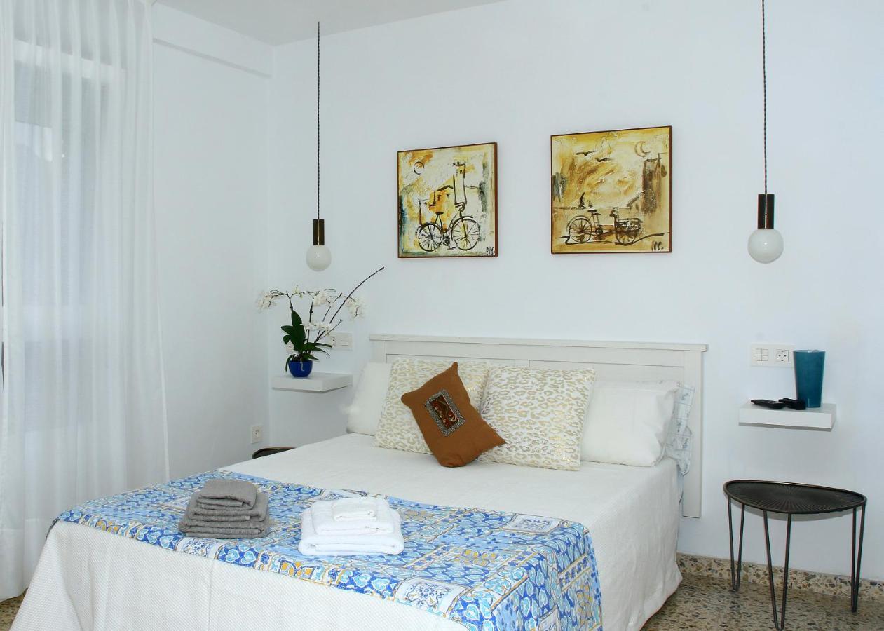 Apartamento R Y C Aviles Exterior photo