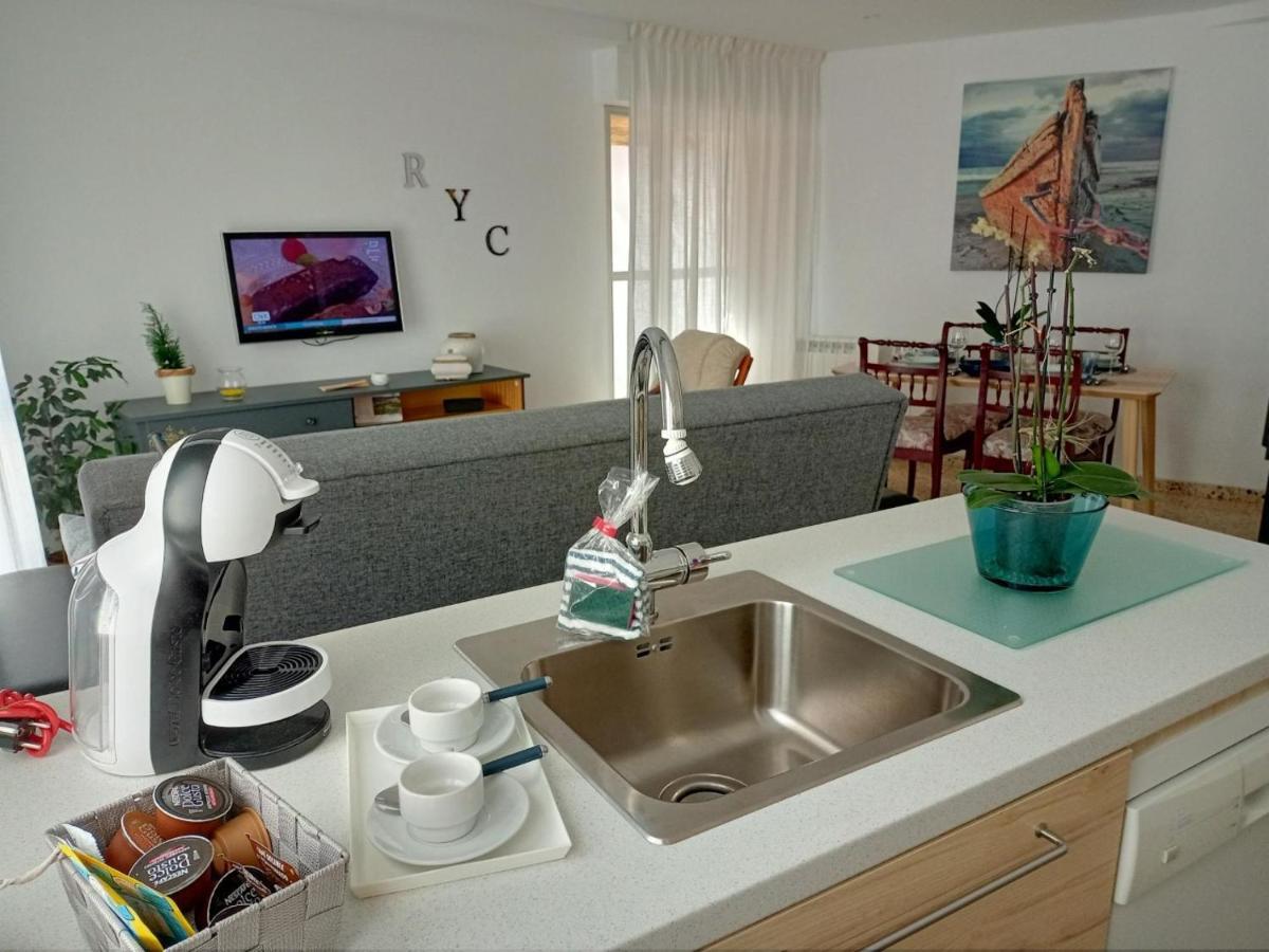 Apartamento R Y C Aviles Exterior photo